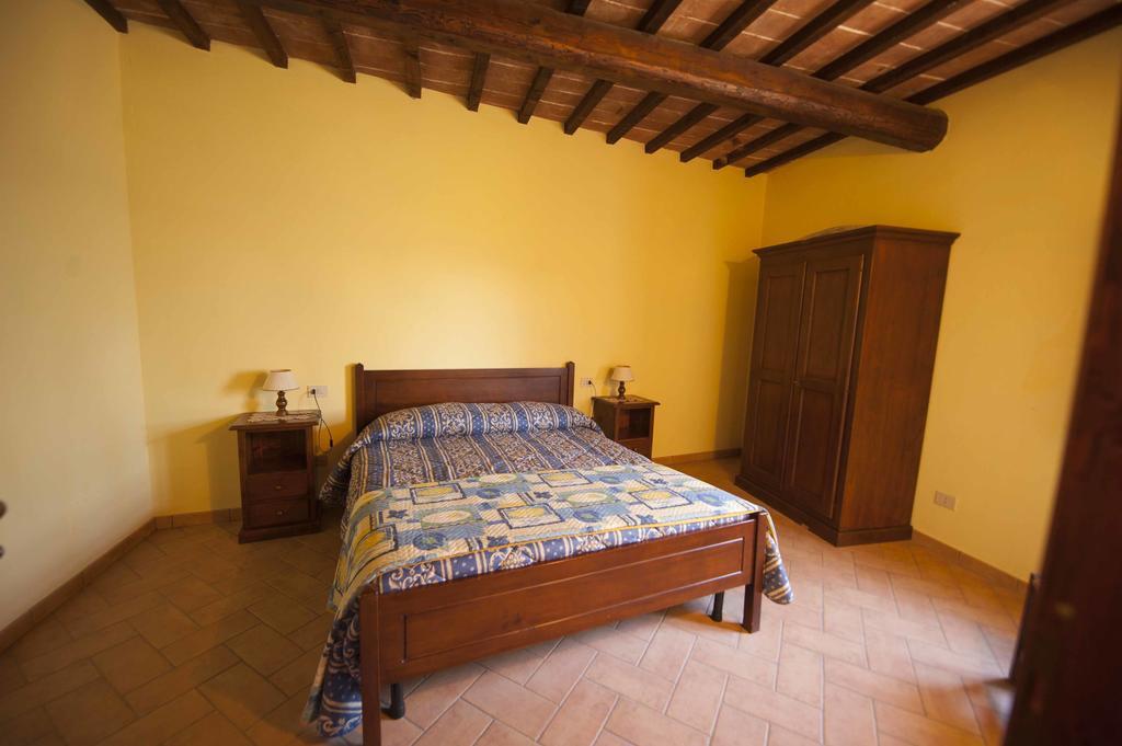 Agriturismo Tenuta Di Biscina Ngoại thất bức ảnh
