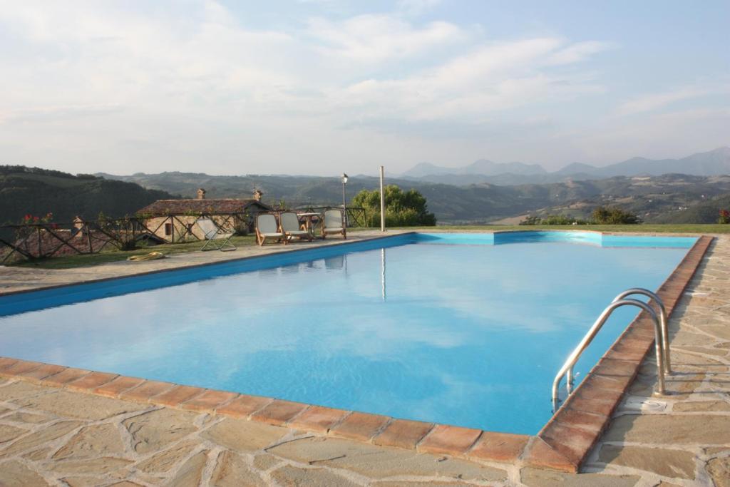 Agriturismo Tenuta Di Biscina Ngoại thất bức ảnh