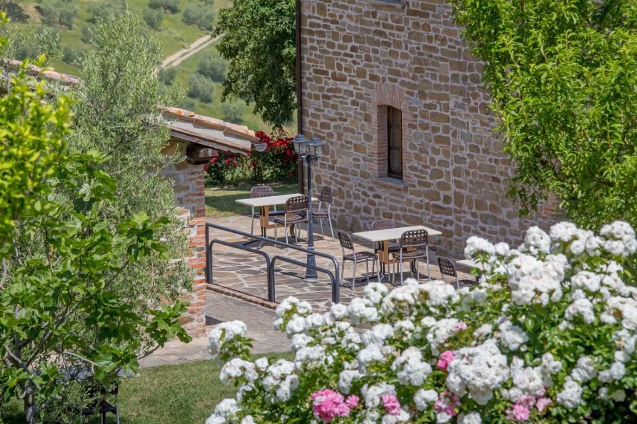 Agriturismo Tenuta Di Biscina Ngoại thất bức ảnh